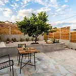 Cozy Maisonette - Relaxing Vibes Getaway