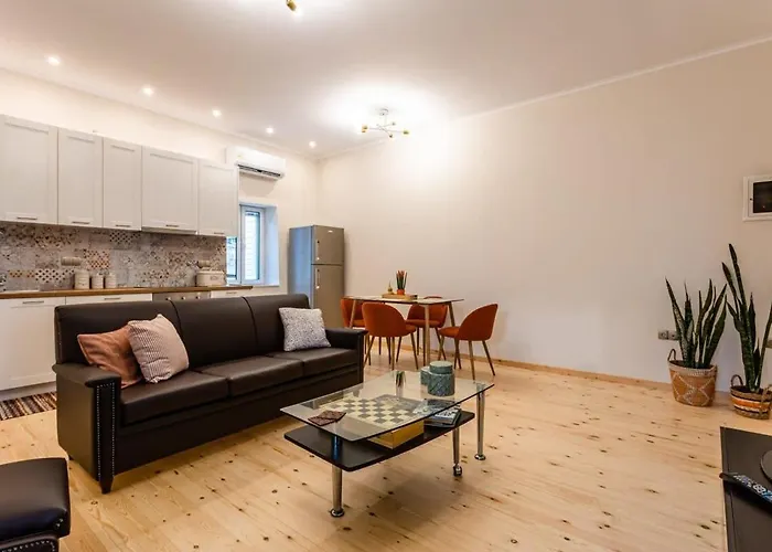 Cozy Maisonette - Relaxing Vibes Getaway