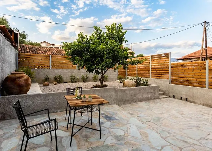 Cozy Maisonette - Relaxing Vibes Getaway