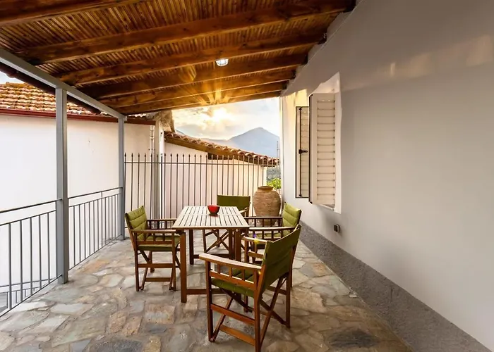 Дом отдыха Cozy Maisonette - Relaxing Vibes Getaway