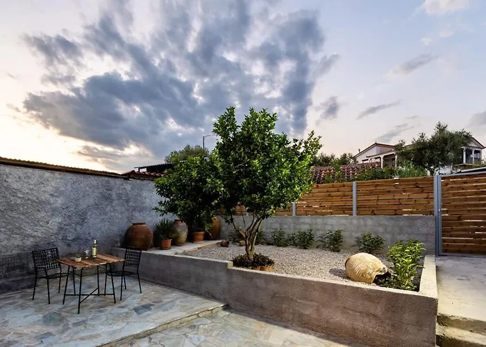 Cozy Maisonette - Relaxing Vibes Getaway Дом отдыха